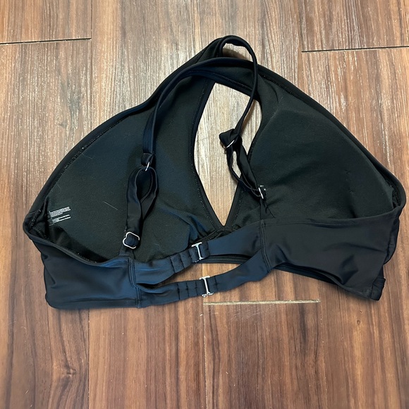 Demi Contour Bikini - Picture 6 of 9